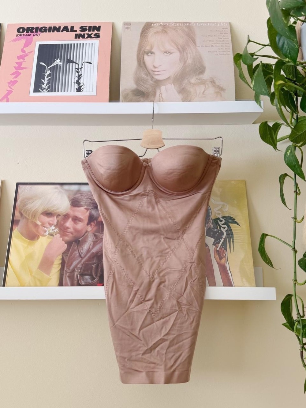 Victoria's Secret Nude/Tan Strapless Shaping Slip